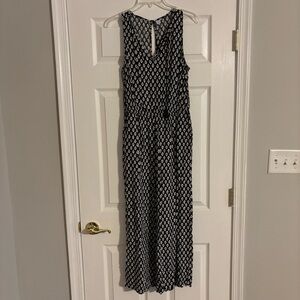 Old Navy Black and White Sleeveless Jumpsuit